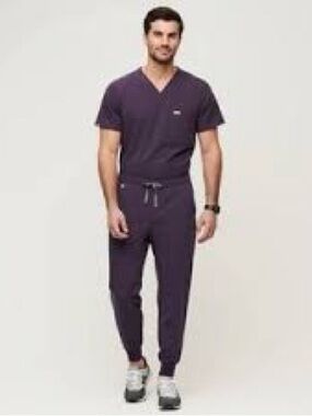 Figs scrub set purple shadow